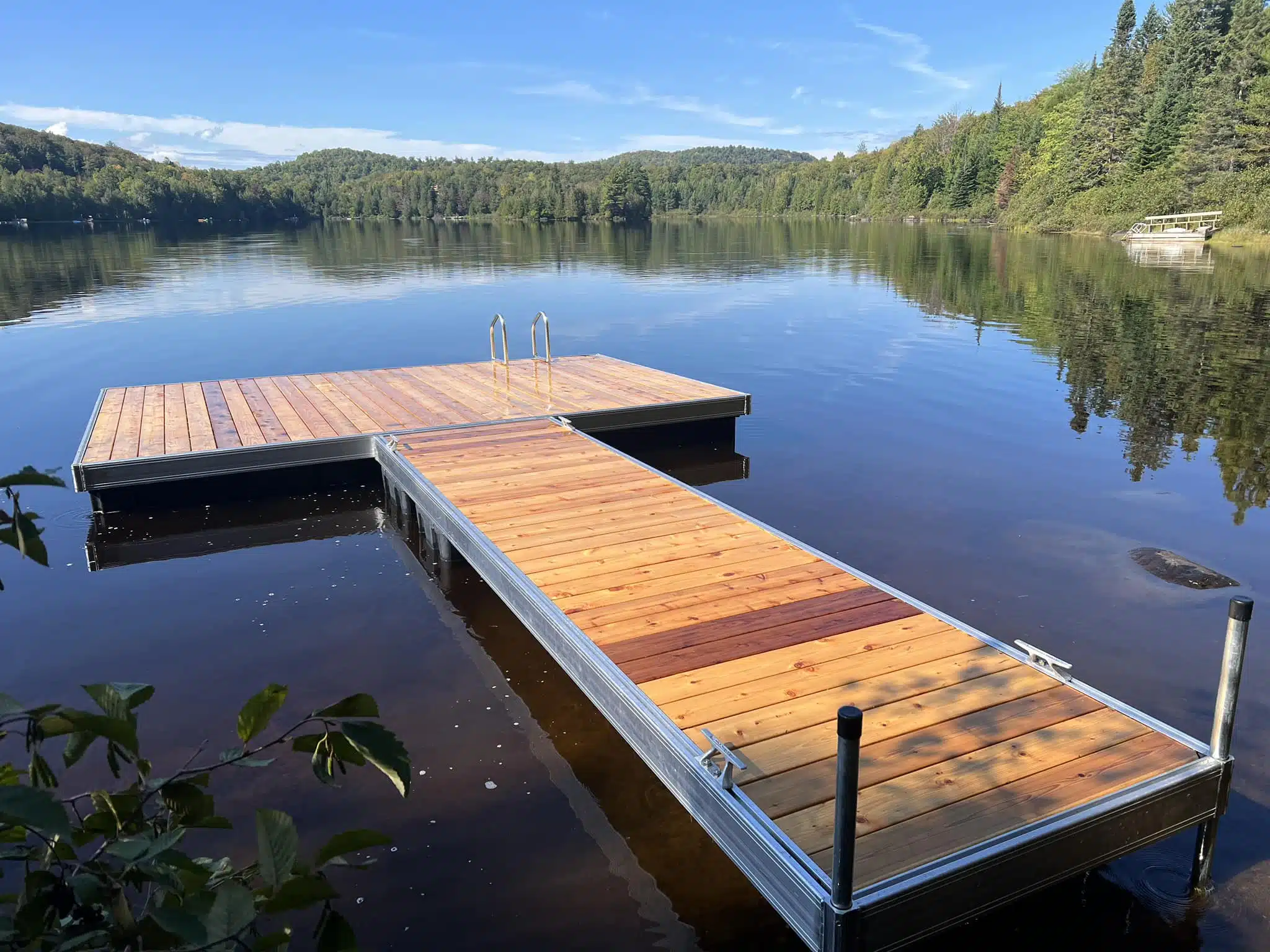 Quais de bois et d'aluminium par Quais Laurentiens